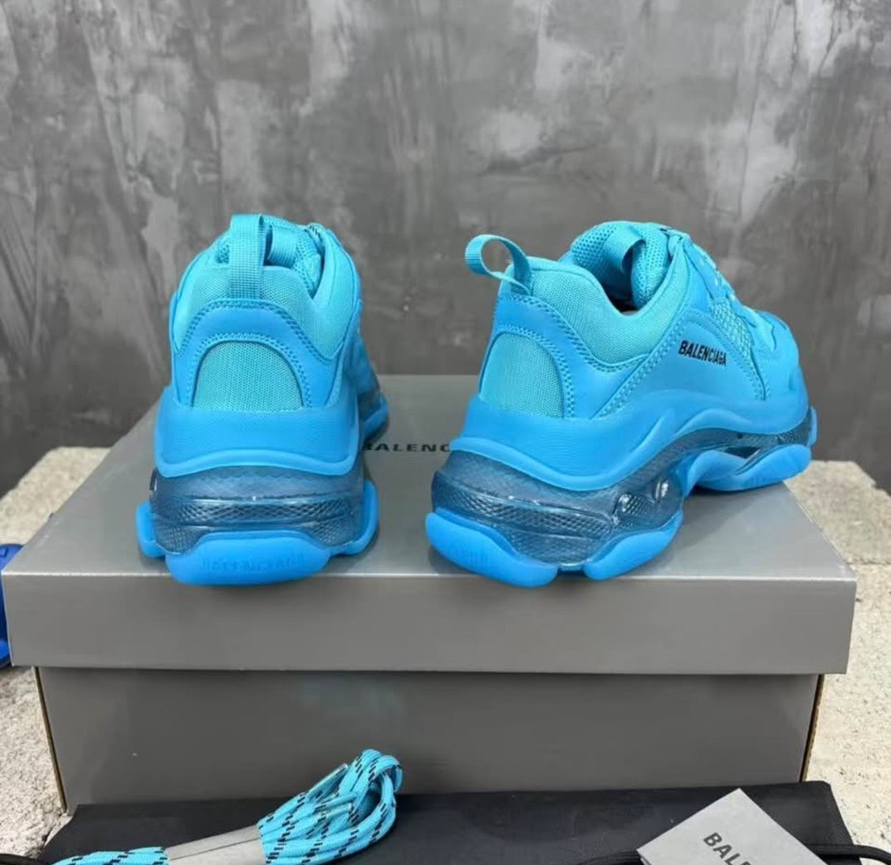 Balenciaga Triple S Clear Sole
Teal Blue